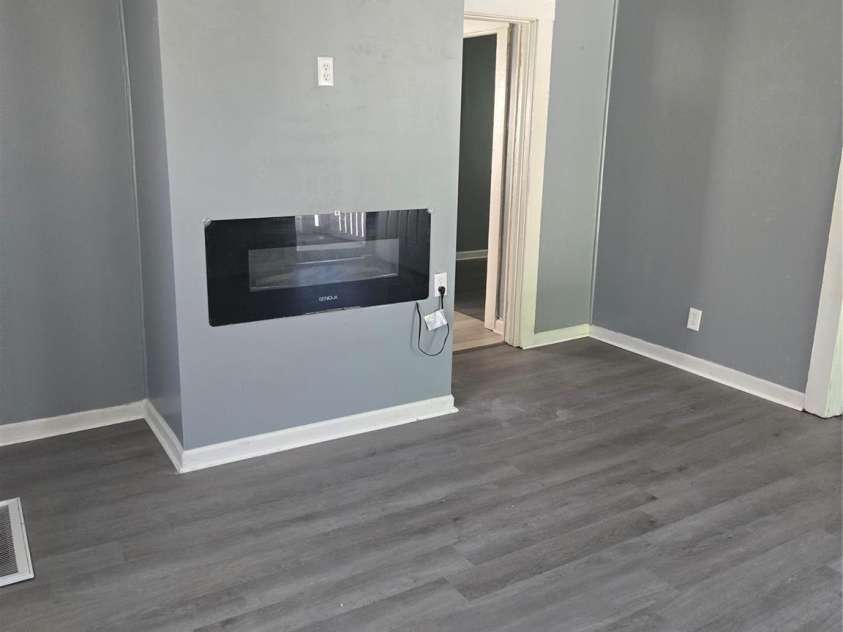 207 Caldwell Avenue, Newton, NC 28658.  MLS# CAR4370926, YatesRealty ID 13029. 