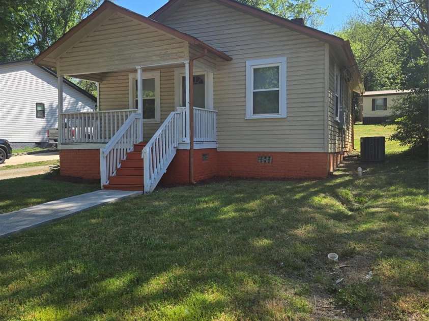 207 Caldwell Avenue, Newton, NC 28658.  MLS# CAR4370926, YatesRealty ID 13029. 