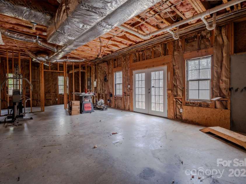 369 Falcon Drive, Concord, NC 28025.  MLS# CAR4223316, YatesRealty ID 13029. 