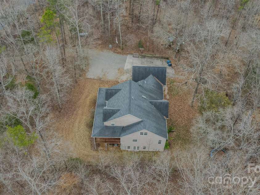 369 Falcon Drive, Concord, NC 28025.  MLS# CAR4223316, YatesRealty ID 13029. 