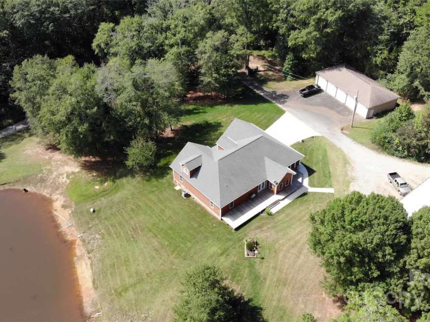 15027 Beatties Ford Road, Huntersville, NC 28078.  MLS# CAR4308450, YatesRealty ID 1303. 