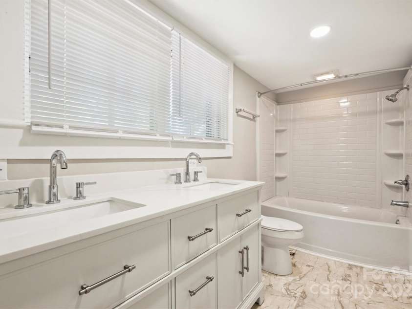 237 McNeely Avenue, Mooresville, NC 28115.  MLS# CAR4227301, YatesRealty ID 1303. 