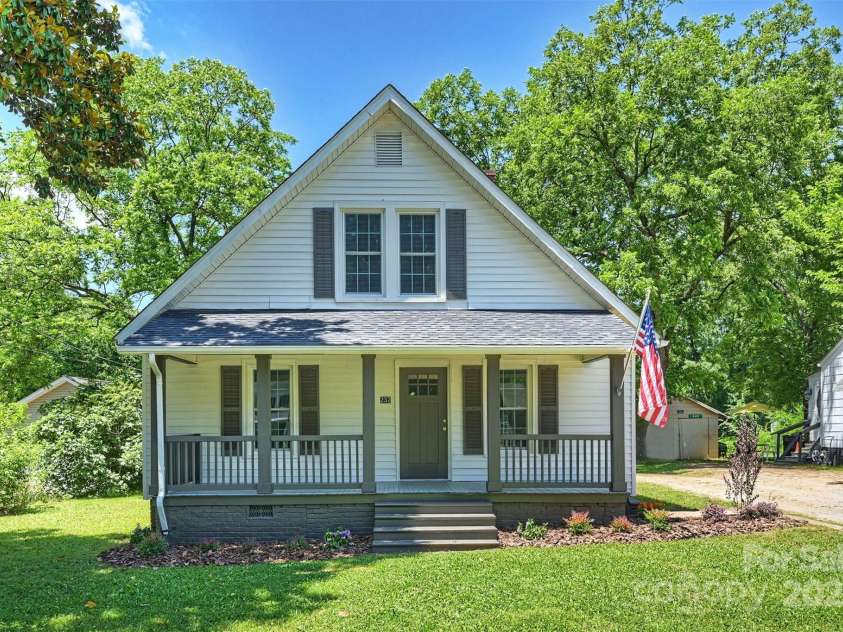 237 McNeely Avenue, Mooresville, NC 28115.  MLS# CAR4227301, YatesRealty ID 1303. 