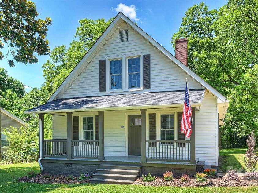 237 McNeely Avenue, Mooresville, NC 28115.  MLS# CAR4227301, YatesRealty ID 1303. 