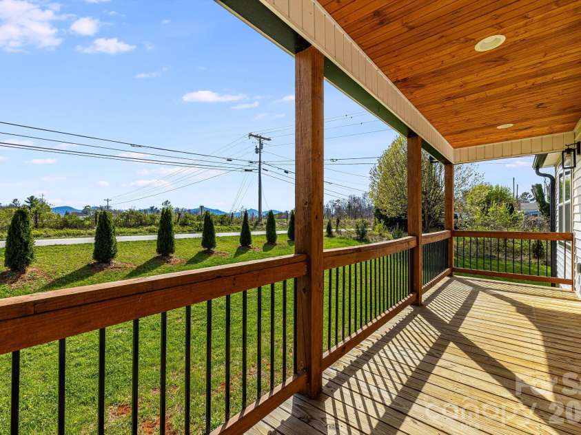 1021 Alexander Road, Leicester, NC 28748.  MLS# CAR4357955, YatesRealty ID 13030. 