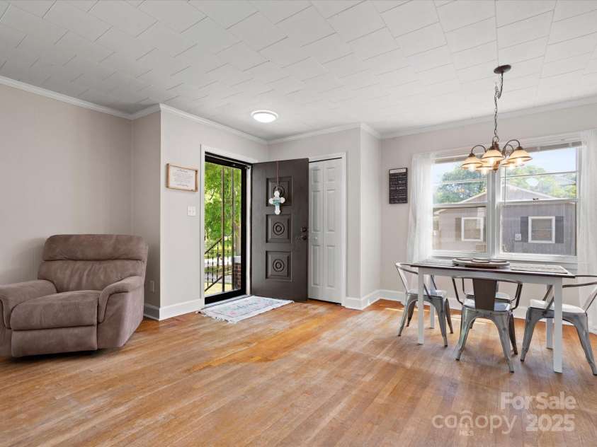 613 Pine Street, Kershaw, SC 29067.  MLS# CAR4251653, YatesRealty ID 13030. 