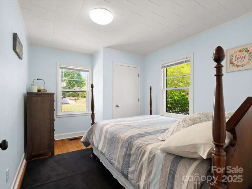 613 Pine Street, Kershaw, SC 29067.  MLS# CAR4251653, YatesRealty ID 13030. 