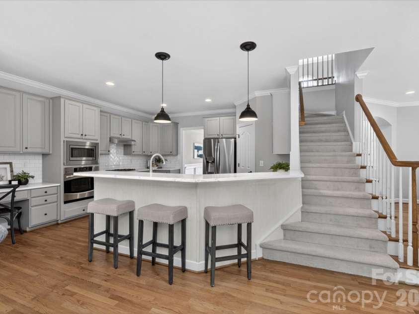 8700 Edgewater Court, Waxhaw, NC 28173.  MLS# CAR4369059, YatesRealty ID 13034. 