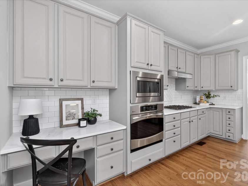 8700 Edgewater Court, Waxhaw, NC 28173.  MLS# CAR4369059, YatesRealty ID 13034. 