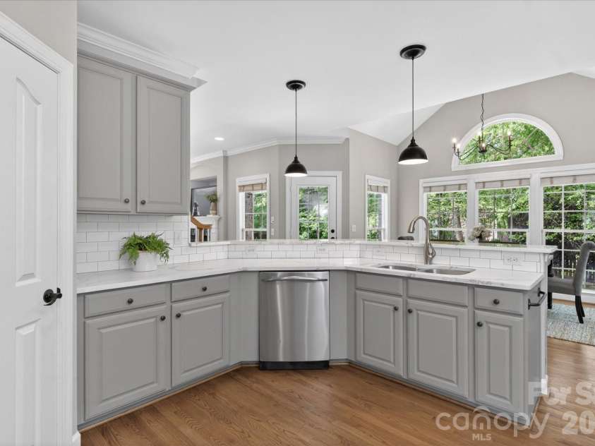8700 Edgewater Court, Waxhaw, NC 28173.  MLS# CAR4369059, YatesRealty ID 13034. 
