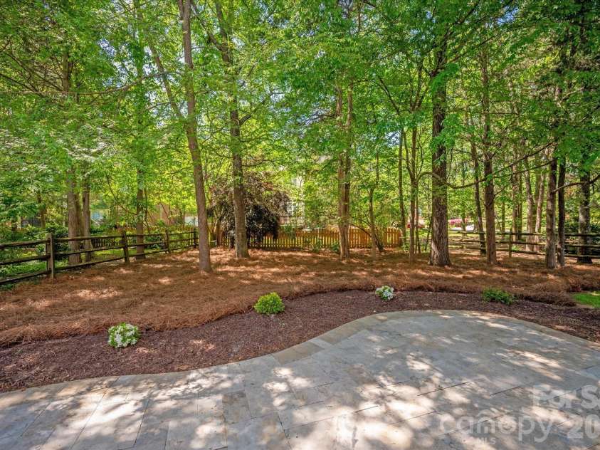 8700 Edgewater Court, Waxhaw, NC 28173.  MLS# CAR4369059, YatesRealty ID 13034. 
