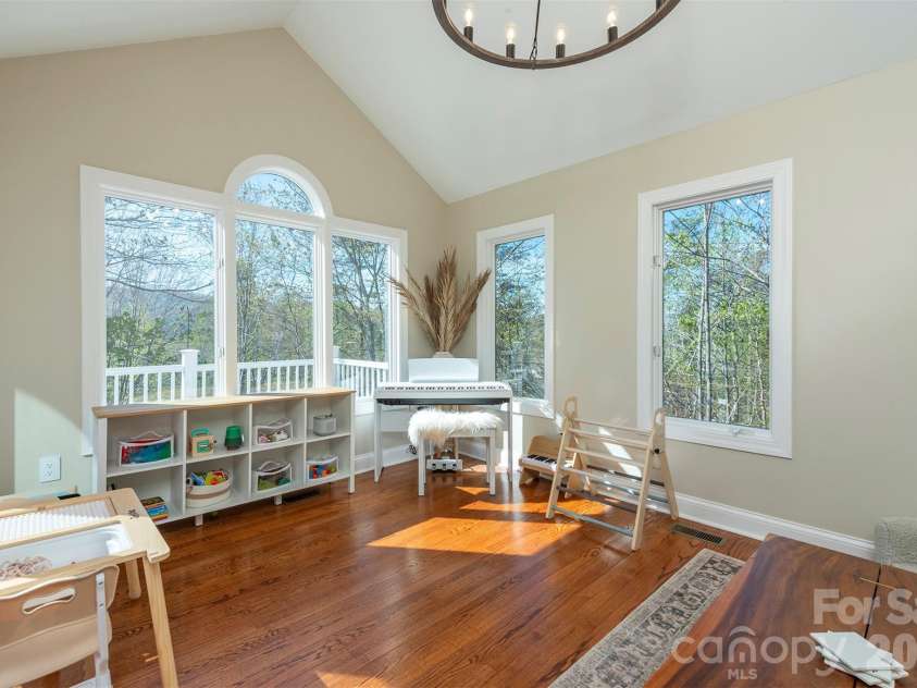11 High Meadow Drive, Weaverville, NC 28787.  MLS# CAR4369985, YatesRealty ID 13035. 