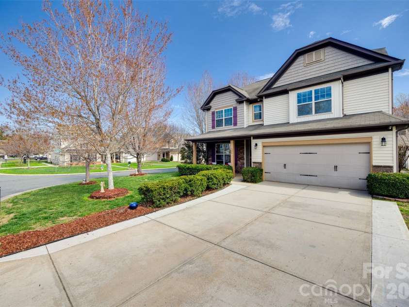 526 Danson Drive, Fort Mill, SC 29715.  MLS# CAR4354360, YatesRealty ID 13036. 