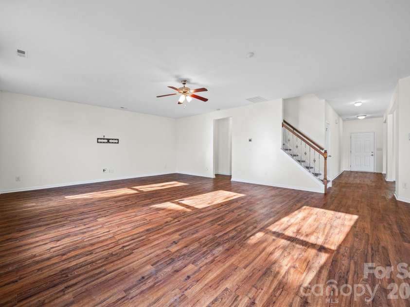526 Danson Drive, Fort Mill, SC 29715.  MLS# CAR4354360, YatesRealty ID 13036. 