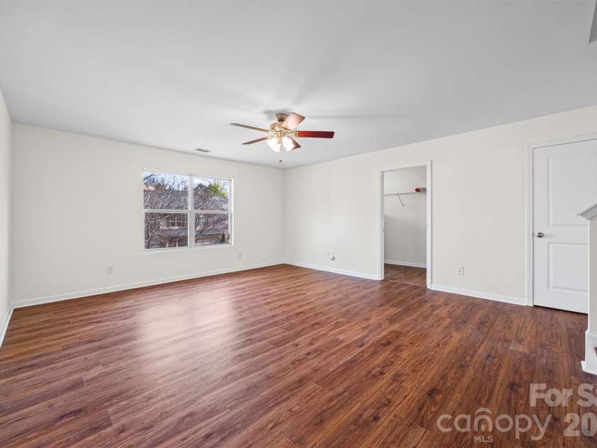 526 Danson Drive, Fort Mill, SC 29715.  MLS# CAR4354360, YatesRealty ID 13036. Loft