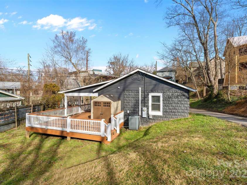 416 Haywood Street, Asheville, NC 28801.  MLS# CAR4206726, YatesRealty ID 13037. 