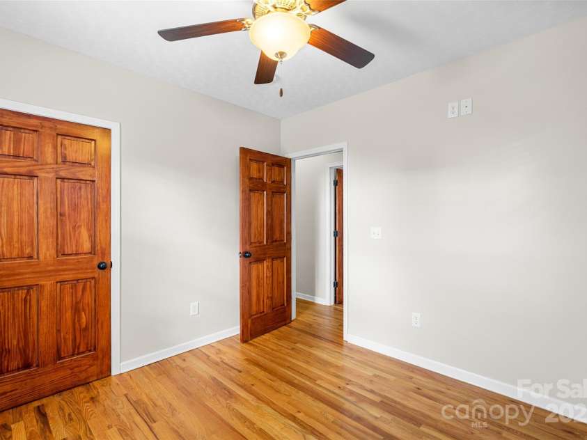 416 Haywood Street, Asheville, NC 28801.  MLS# CAR4206726, YatesRealty ID 13037. 