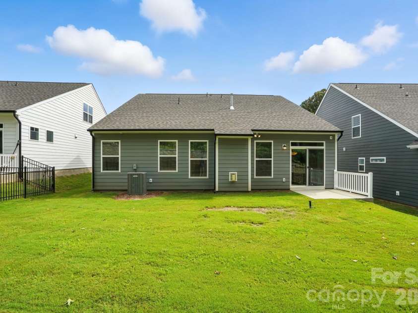 138 Prestwick Way, Mooresville, NC 28115.  MLS# CAR4285533, YatesRealty ID 13039. Backyard