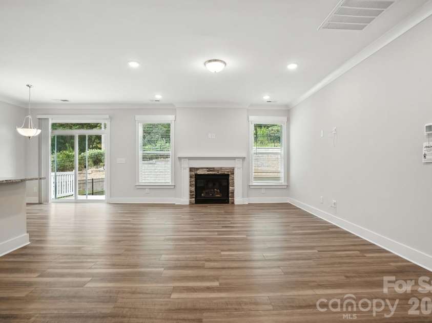 138 Prestwick Way, Mooresville, NC 28115.  MLS# CAR4285533, YatesRealty ID 13039. Open floorplan