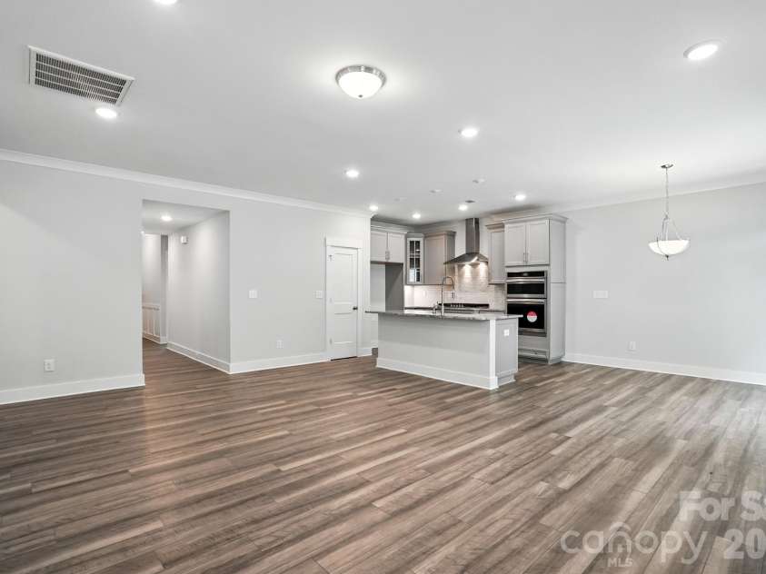 138 Prestwick Way, Mooresville, NC 28115.  MLS# CAR4285533, YatesRealty ID 13039. Open floorplan