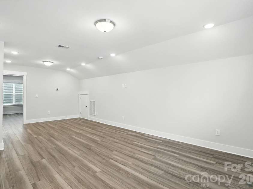 138 Prestwick Way, Mooresville, NC 28115.  MLS# CAR4285533, YatesRealty ID 13039. Upstairs loft