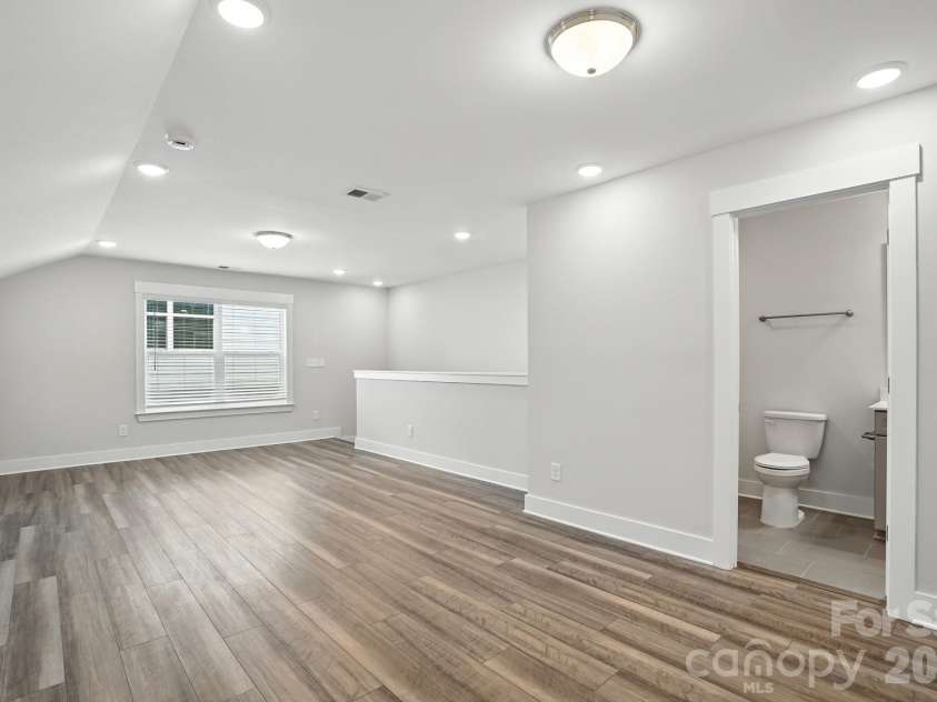 138 Prestwick Way, Mooresville, NC 28115.  MLS# CAR4285533, YatesRealty ID 13039. Upstairs loft