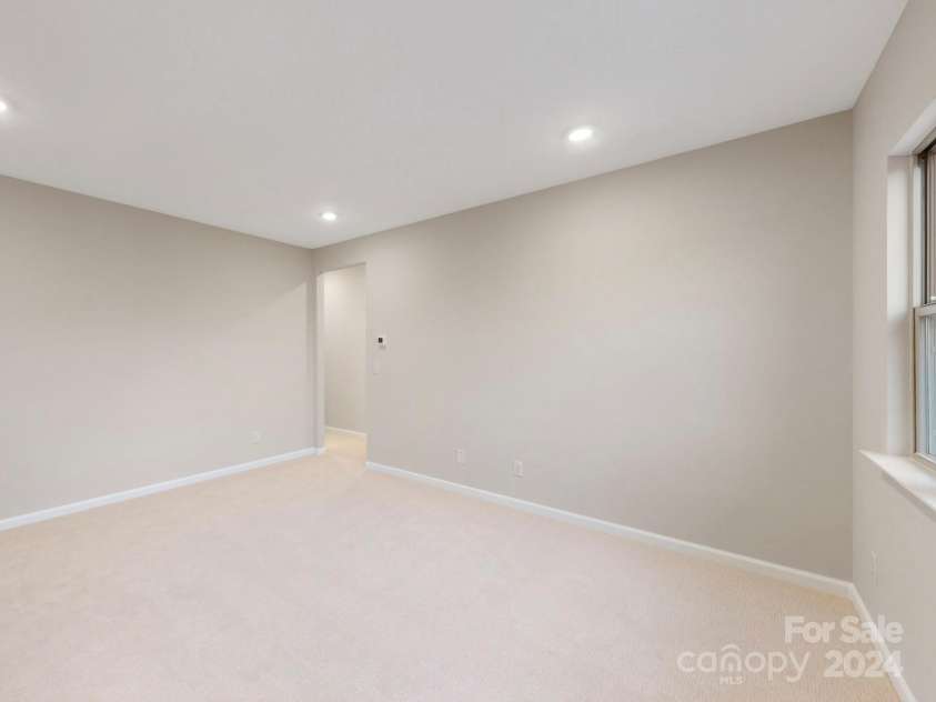 216 Warfield Drive, Mooresville, NC 28115.  MLS# CAR4190696, YatesRealty ID 13039. For representation purposes only