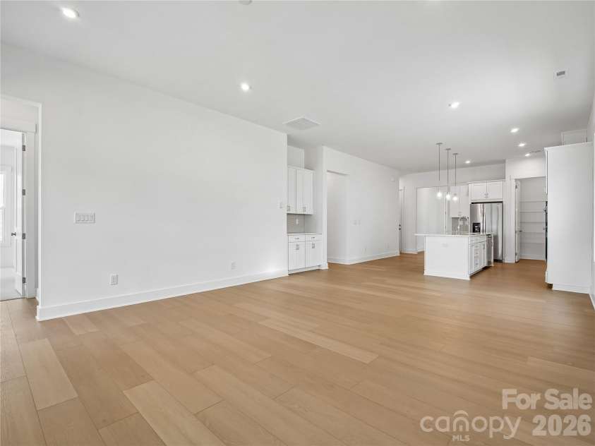 5321 Mint Harbor Way, Charlotte, NC 28269.  MLS# CAR4304757, YatesRealty ID 13042. Great Room
