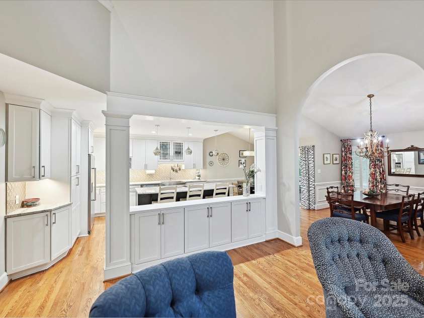6647 Gaywind Drive, Charlotte, NC 28226.  MLS# CAR4258160, YatesRealty ID 13042. 
