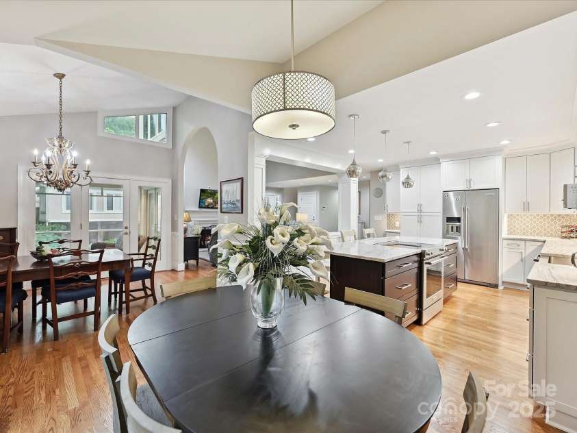 6647 Gaywind Drive, Charlotte, NC 28226.  MLS# CAR4258160, YatesRealty ID 13042. 