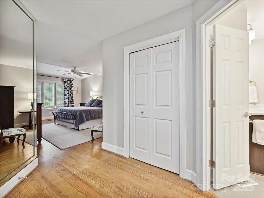 6647 Gaywind Drive, Charlotte, NC 28226.  MLS# CAR4258160, YatesRealty ID 13042. 