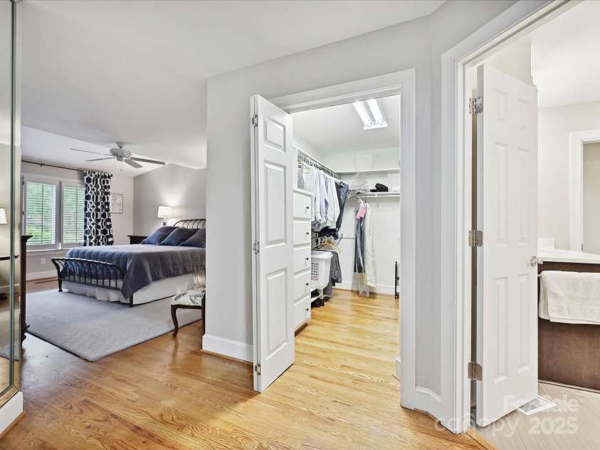6647 Gaywind Drive, Charlotte, NC 28226.  MLS# CAR4258160, YatesRealty ID 13042. 