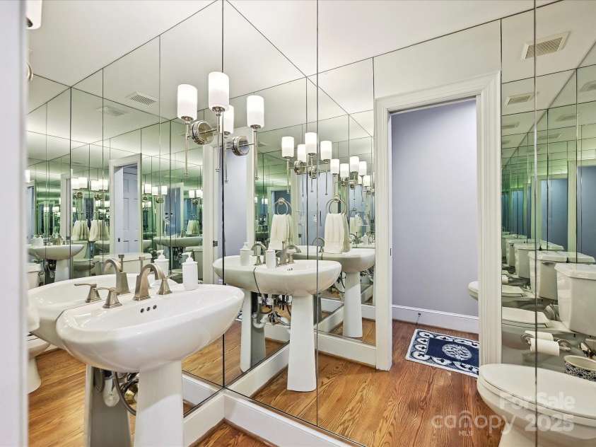 6647 Gaywind Drive, Charlotte, NC 28226.  MLS# CAR4258160, YatesRealty ID 13042. 