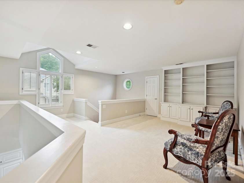 6647 Gaywind Drive, Charlotte, NC 28226.  MLS# CAR4258160, YatesRealty ID 13042. 