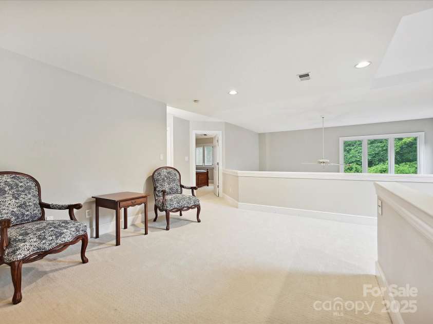 6647 Gaywind Drive, Charlotte, NC 28226.  MLS# CAR4258160, YatesRealty ID 13042. 