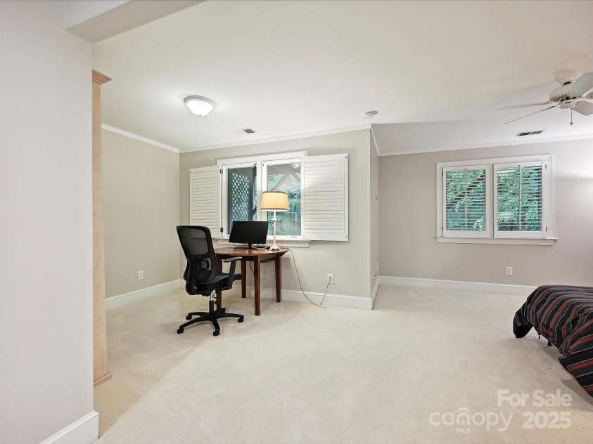 6647 Gaywind Drive, Charlotte, NC 28226.  MLS# CAR4258160, YatesRealty ID 13042. 