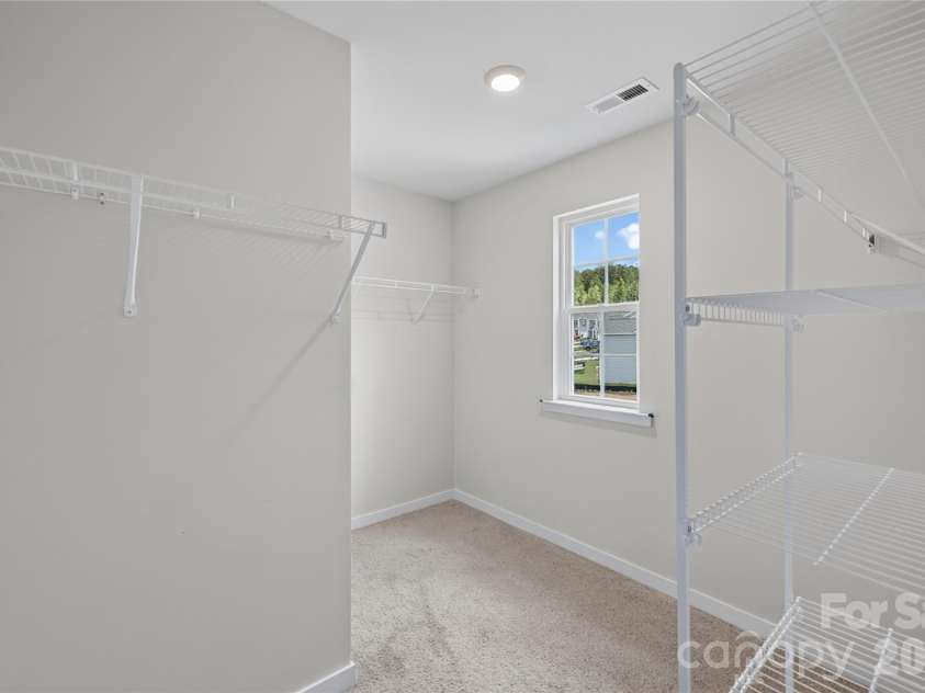 2058 10th Street, Hickory, NC 28602.  MLS# CAR4322761, YatesRealty ID 13043. 