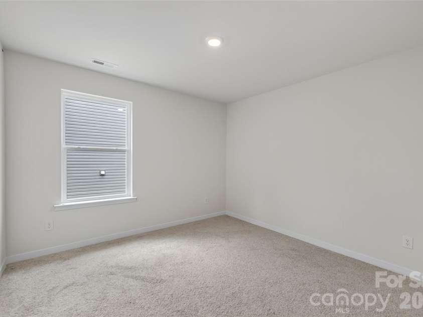 2058 10th Street, Hickory, NC 28602.  MLS# CAR4322761, YatesRealty ID 13043. 