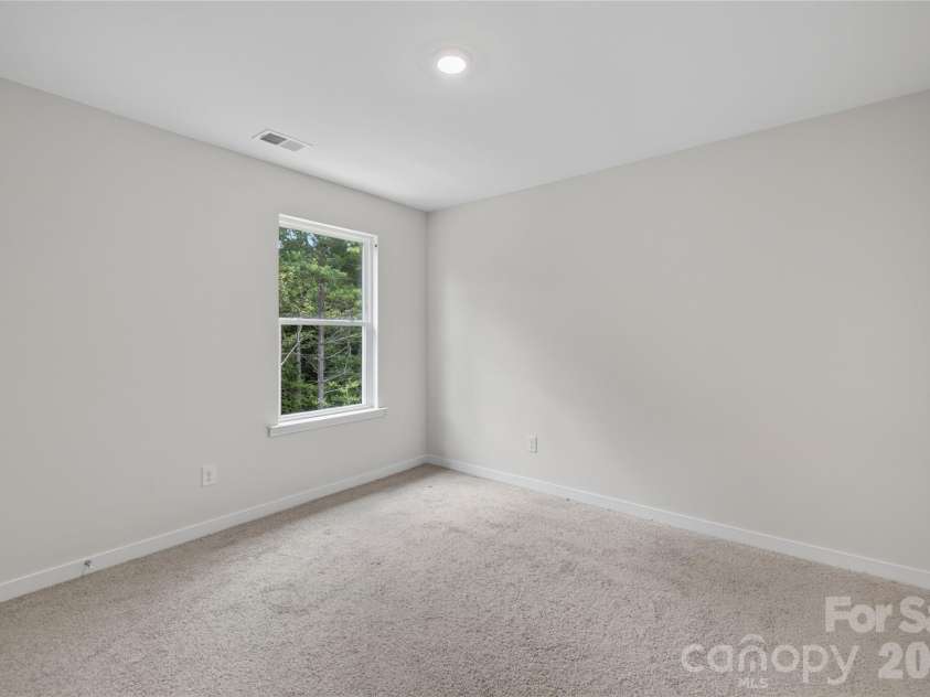 2058 10th Street, Hickory, NC 28602.  MLS# CAR4322761, YatesRealty ID 13043. 