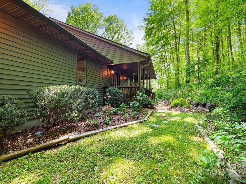 81 Corbin Shady Lane, Waynesville, NC 28785.  MLS# CAR4258297, YatesRealty ID 13045. 
