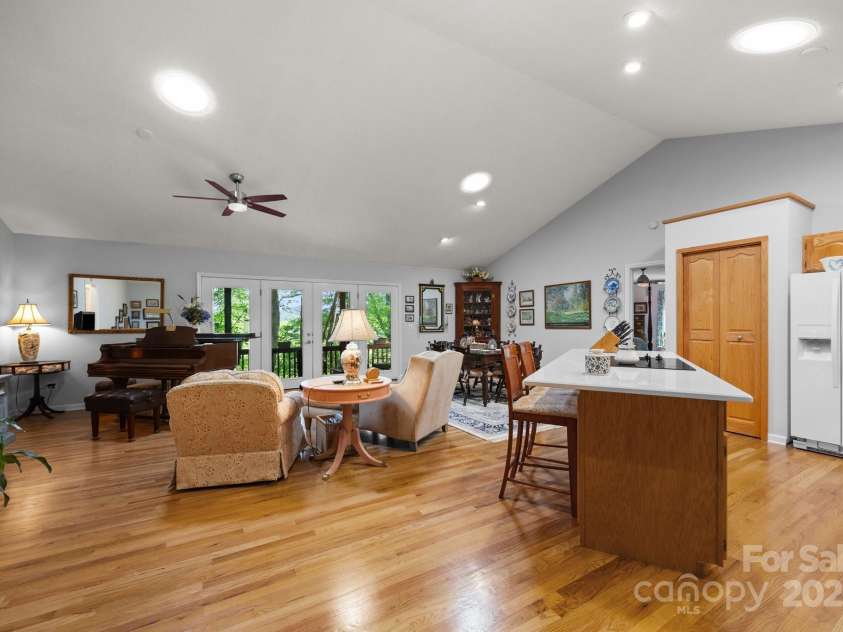 81 Corbin Shady Lane, Waynesville, NC 28785.  MLS# CAR4258297, YatesRealty ID 13045. 