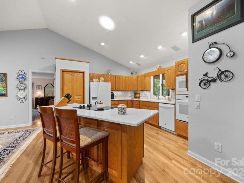 81 Corbin Shady Lane, Waynesville, NC 28785.  MLS# CAR4258297, YatesRealty ID 13045. 