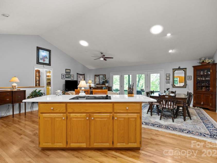 81 Corbin Shady Lane, Waynesville, NC 28785.  MLS# CAR4258297, YatesRealty ID 13045. 