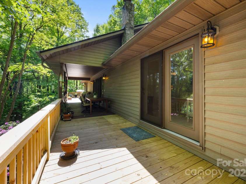 81 Corbin Shady Lane, Waynesville, NC 28785.  MLS# CAR4258297, YatesRealty ID 13045. 