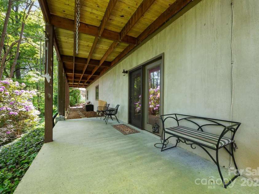 81 Corbin Shady Lane, Waynesville, NC 28785.  MLS# CAR4258297, YatesRealty ID 13045. 