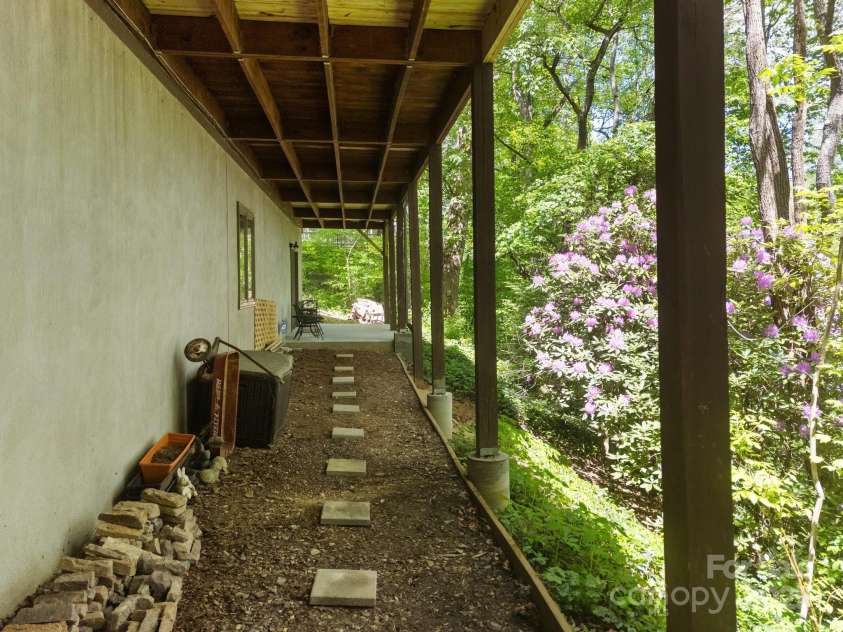81 Corbin Shady Lane, Waynesville, NC 28785.  MLS# CAR4258297, YatesRealty ID 13045. 