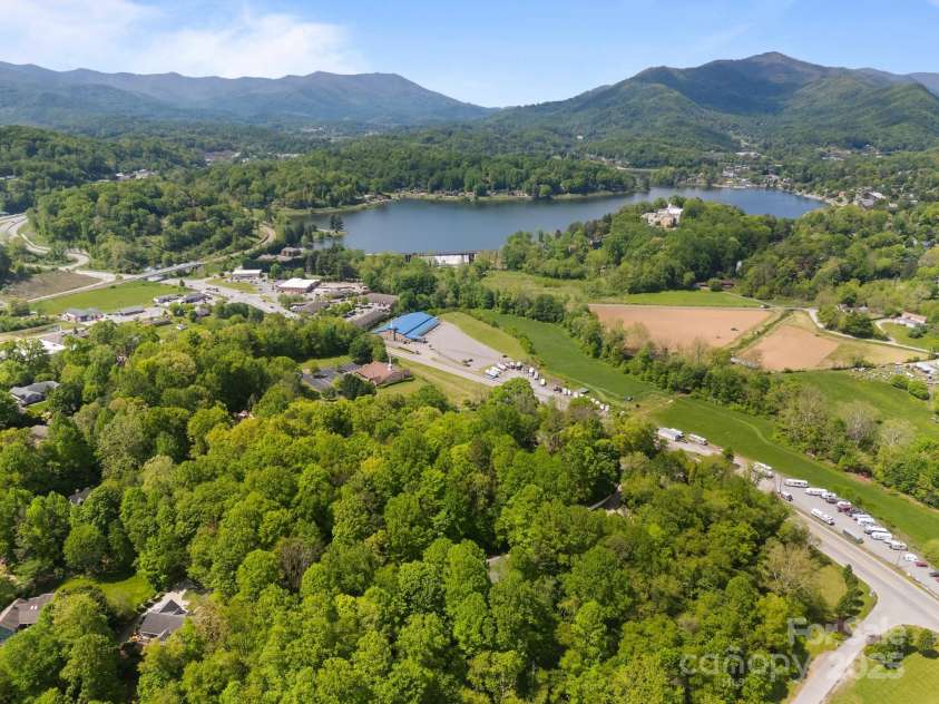 81 Corbin Shady Lane, Waynesville, NC 28785.  MLS# CAR4258297, YatesRealty ID 13045. 