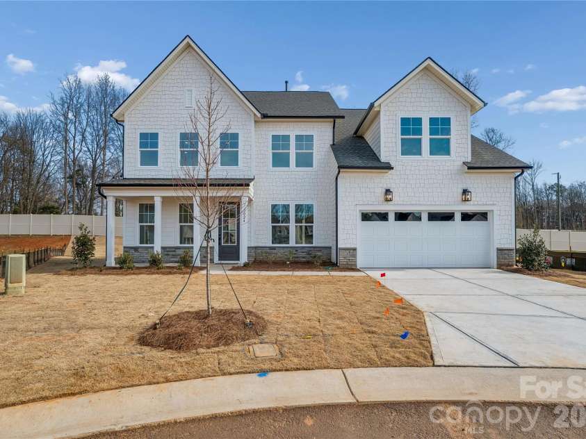 3024 Griffs Pond Road, Charlotte, NC 28269.  MLS# CAR4343635, YatesRealty ID 13046. 
