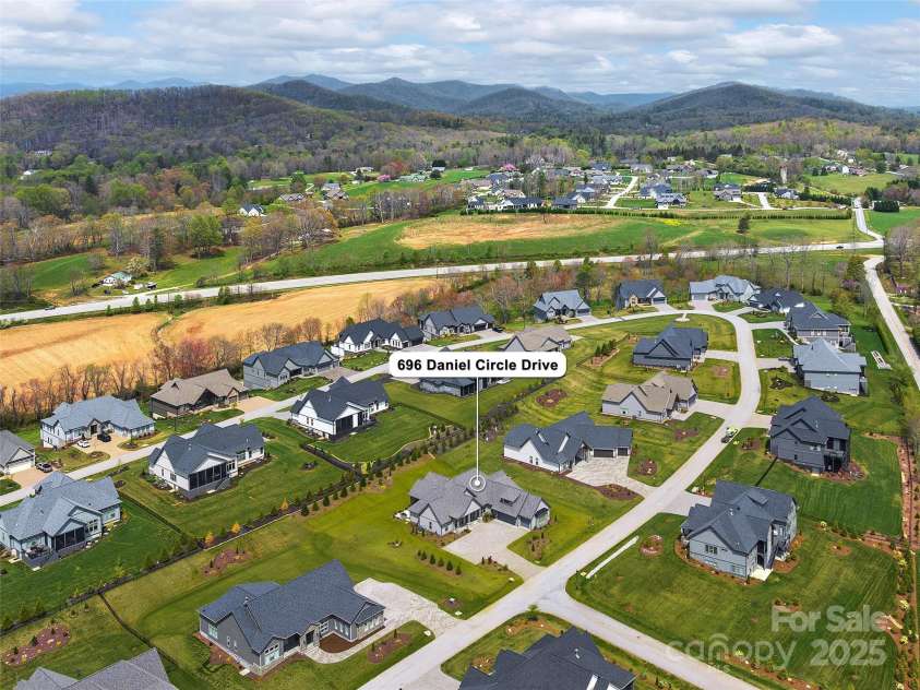 696 Daniel Circle Drive, Mills River, NC 28759.  MLS# CAR4244985, YatesRealty ID 13048. 