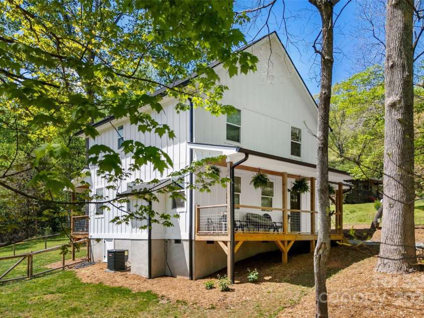 39 Holly Ridge Drive, Old Fort, NC 28762.  MLS# CAR4248406, YatesRealty ID 13049. 